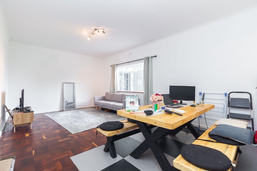 To Let 2 Bedroom Property for Rent in Vredehoek Western Cape